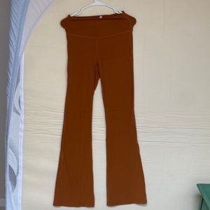 Groove Super-High-Rise Flared Pant Nulu
Regular 6